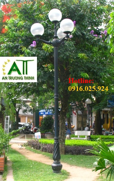 Cột Đèn Chiếu Sáng Trang Trí Sân Vườn Tại Đồng Nai