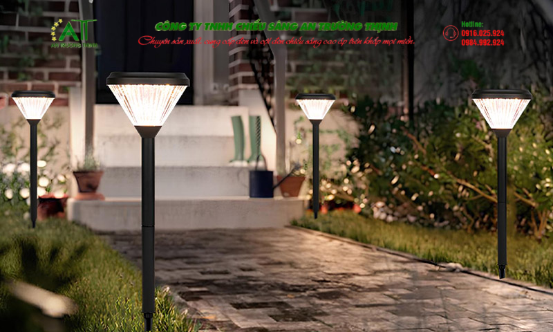 Đèn LED năng lượng mặt trời sân vườn
